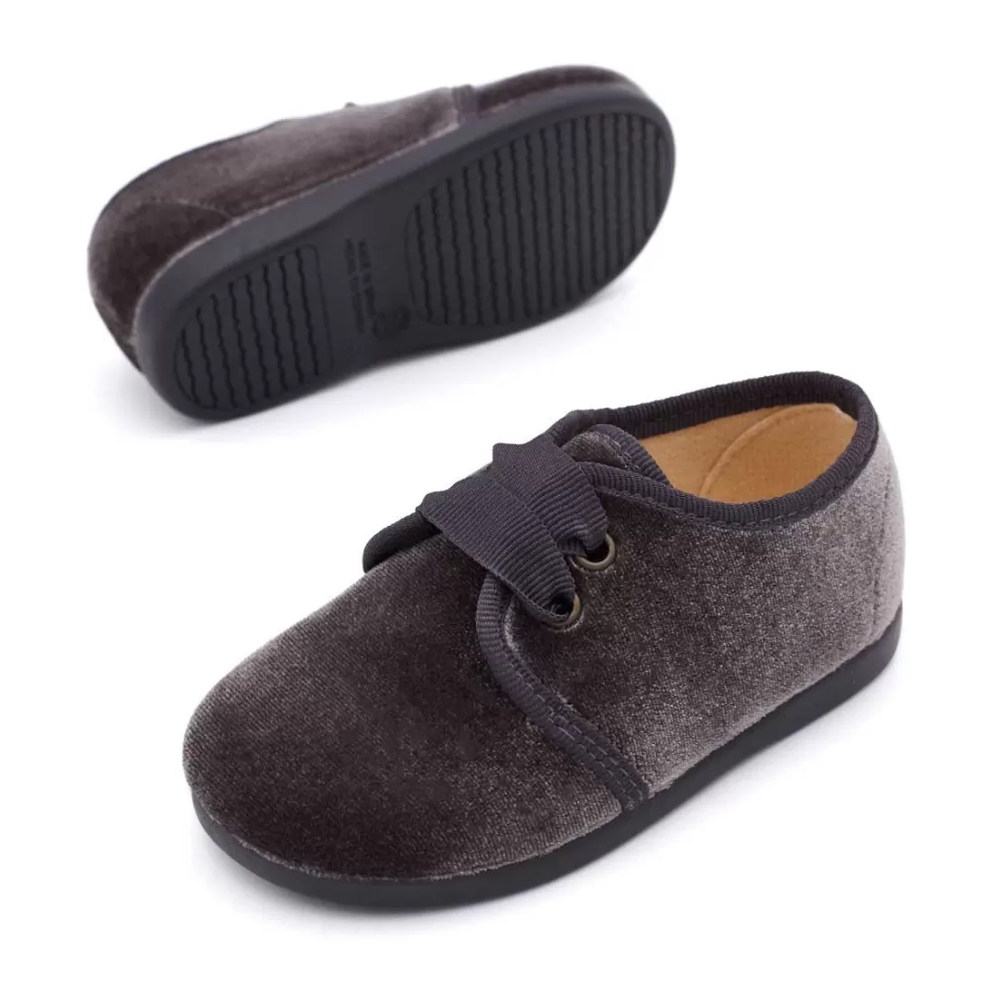 Blucher para niños de terciopelo gris marca Pasitrote