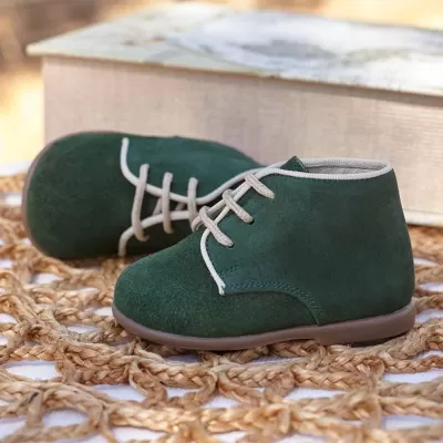 BOTA NIÑO SERRAJE CONTRASTE VERDE