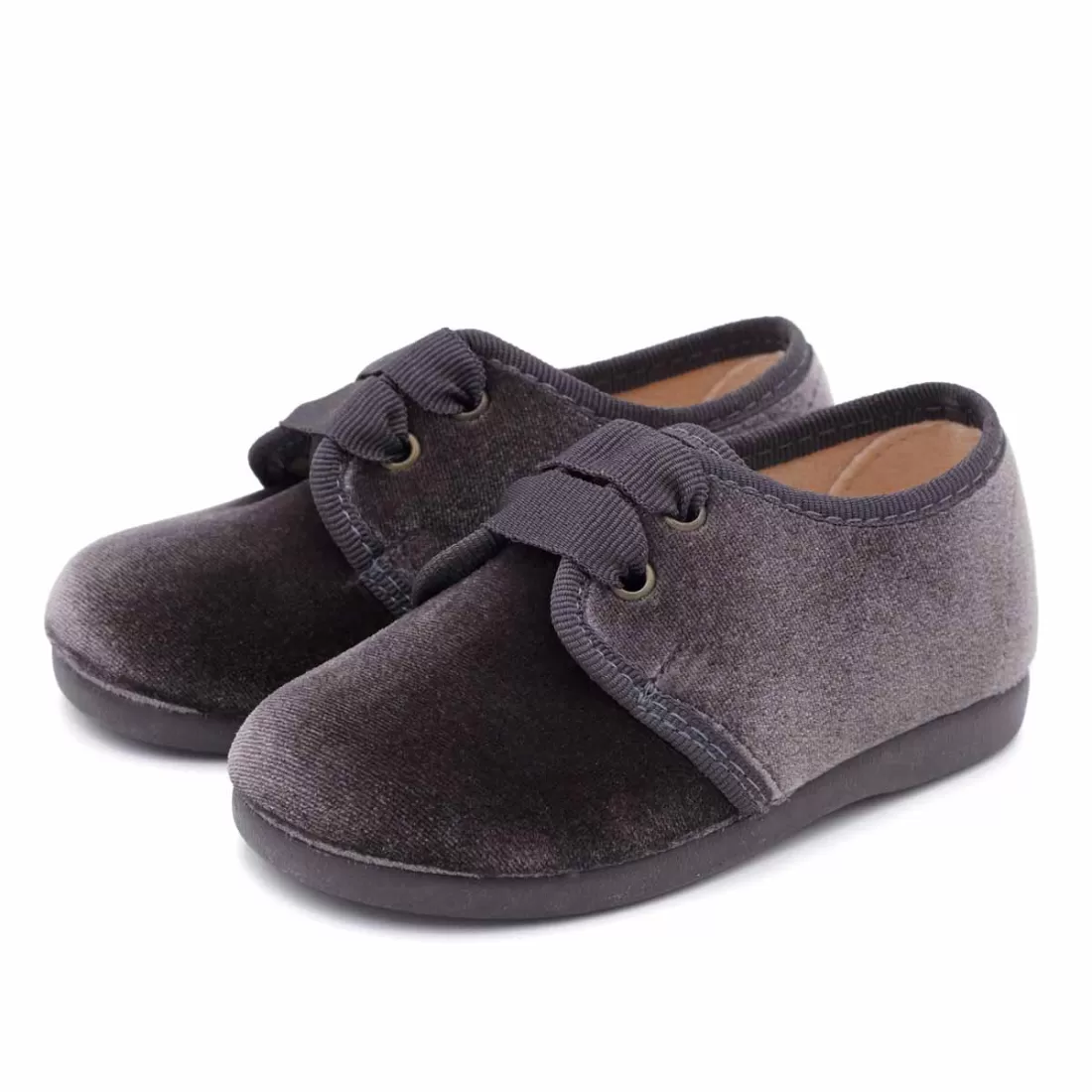 Blucher para niños de terciopelo gris marca Pasitrote