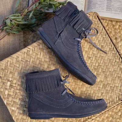 BOTAS NIÑA FLECOS SERRAJE GRIS | Pasitrote